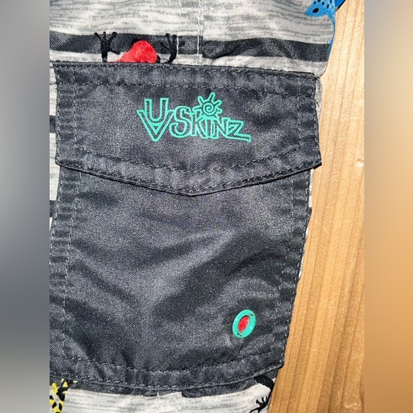 UV SKINZ Toddler Boy Swim Set w/ Hat size 5 & Extra pair of Zero X Sz 5/6 Trunks - Picture 8 of 14